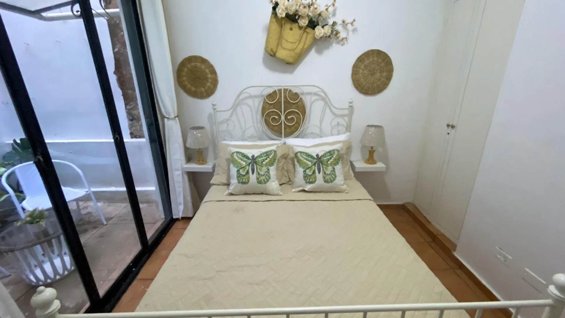 Zona Colonial 2 Habitaciones+Wifi+Balcon Apartamento Completo Santo Domingo